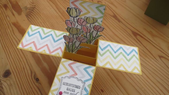 Tulip Explosion card