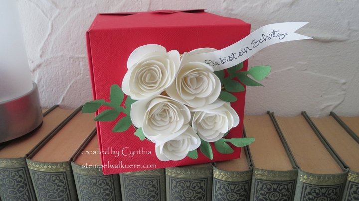 Gesammelte Grüße. Punch Board for Boxes Red 12x12 box 1