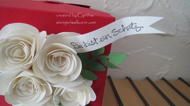 Gesammelte Grüße. Punch Board for Boxes Red 12x12 box 2